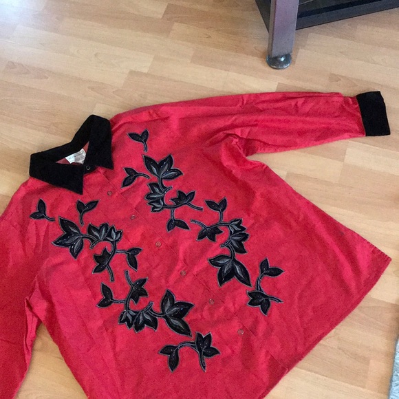 Vintage button up top - Picture 3 of 4